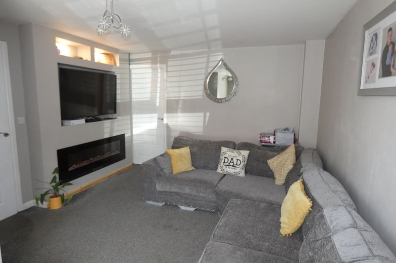 Lounge- click for photo gallery